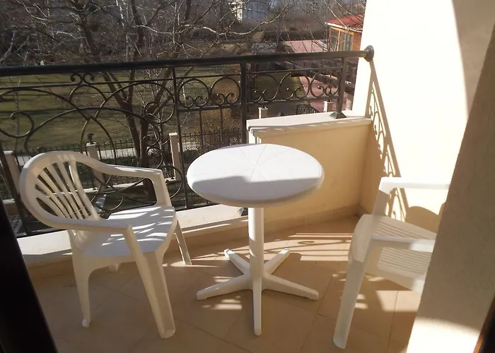 Seasons 3 Appart hôtel 2*