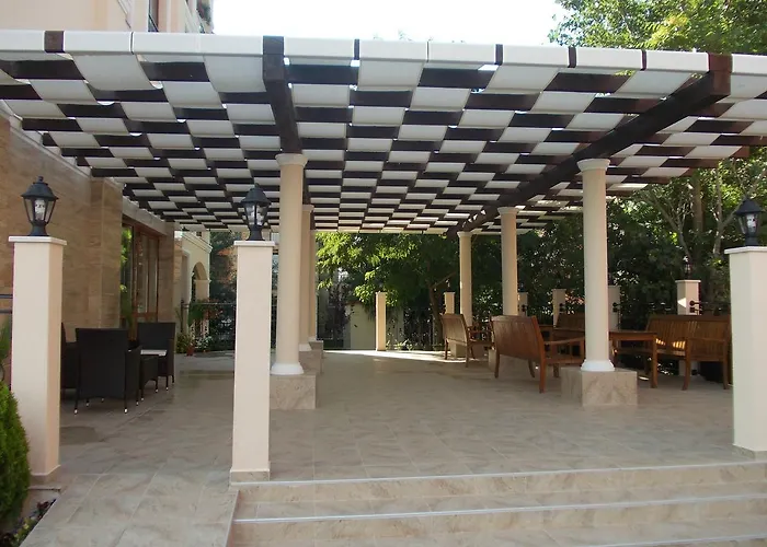 Seasons 3 2* Slantchev Briag