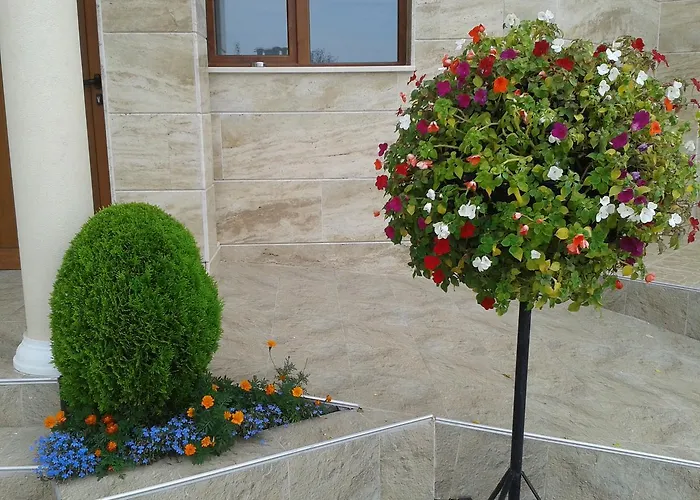 Seasons 3 2* Slantchev Briag