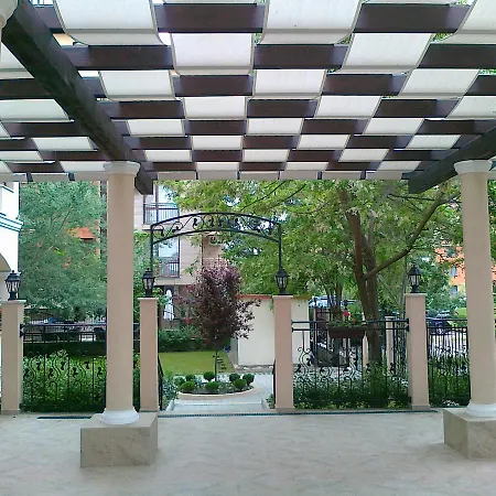 Апартхотел сезони 3 Слънчев бряг