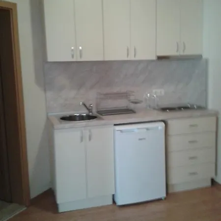 Aparthotel Seasons 3 2*