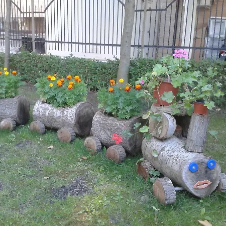 сезони 3 Апартхотел