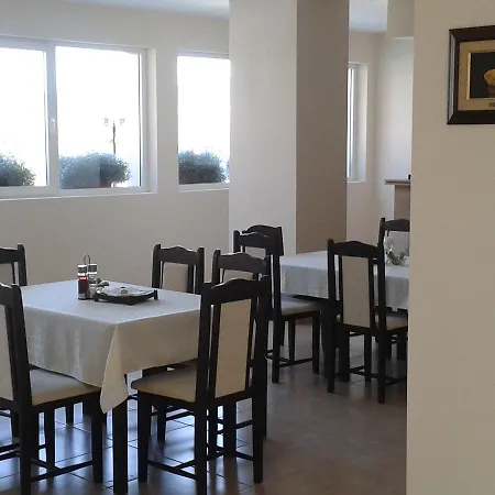 Aparthotel Seasons 3 Sluneční pobřeží