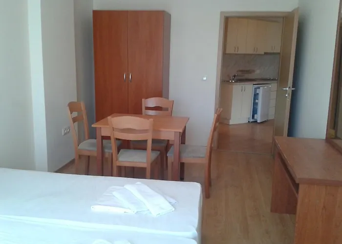 Lejlighedshotel Seasons 3 Sunny Beach