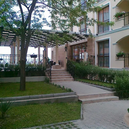 Seasons 3 Hotel apartamentowy