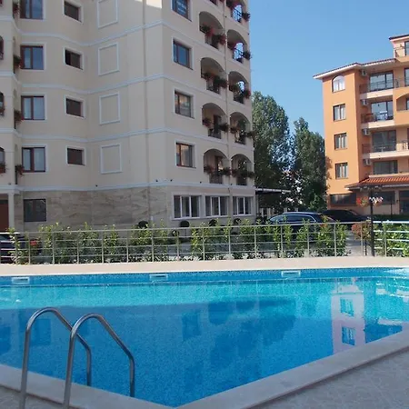 Seasons 3 Sunny Beach